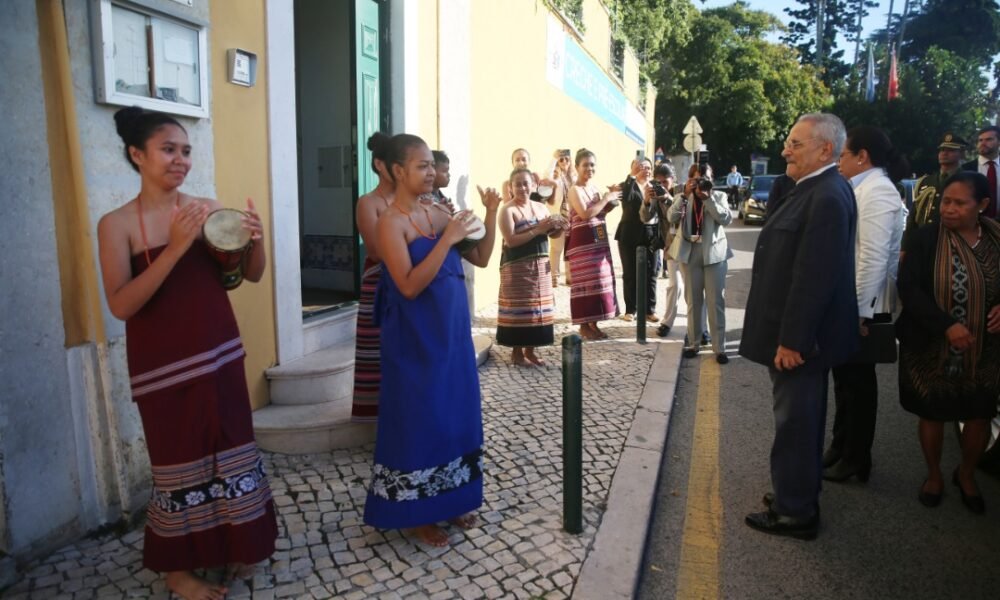 Prezidente Repúblika (PR), José Ramós-Horta hala’o enkontru ho komunidade Timoroan iha Portugál, hodi atualiza situasaun polítika no ekonomia iha Timor-Leste (TL), Kuarta (02/11/2022). Foto/Média PR.